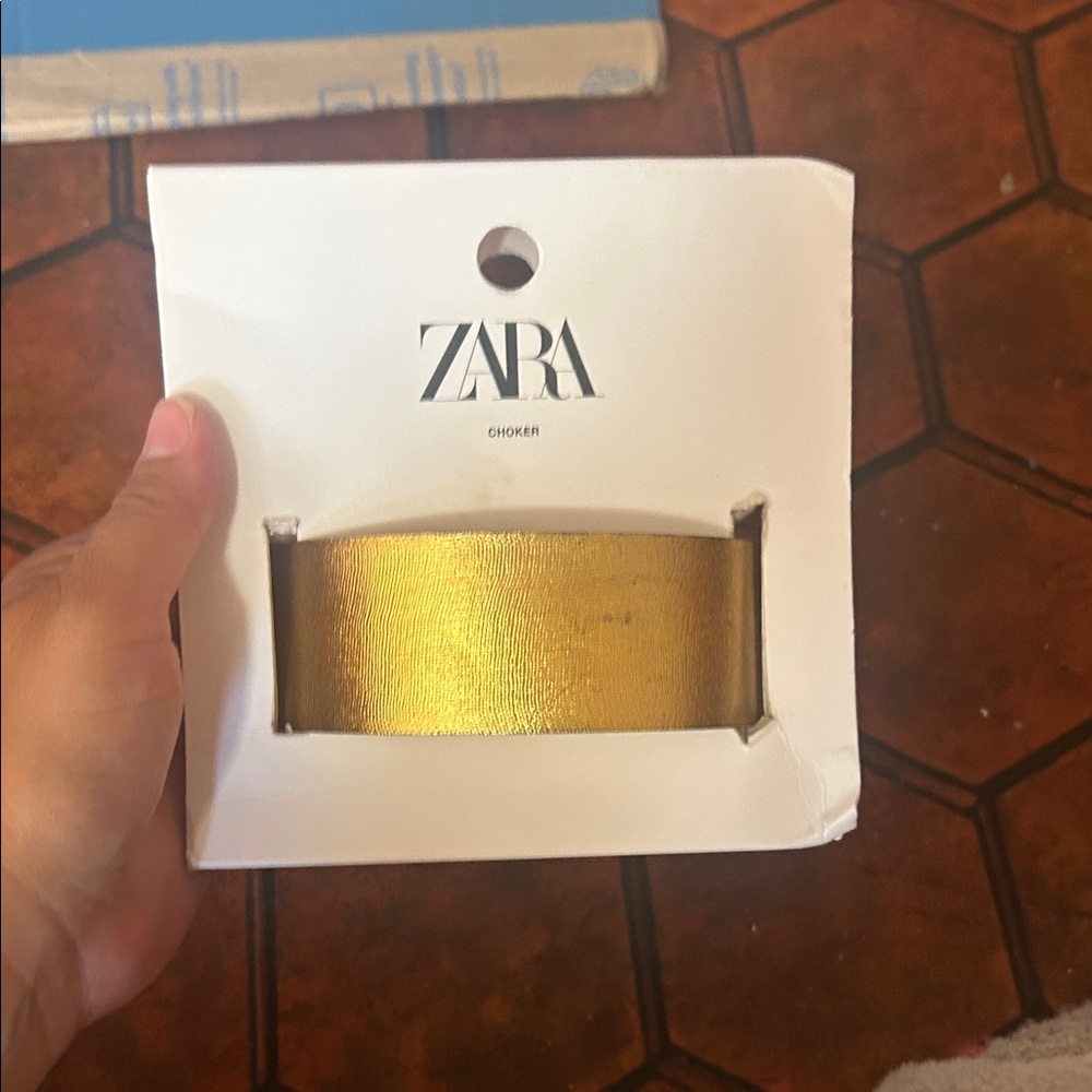 ZARA Gold Metallic Wide Choker